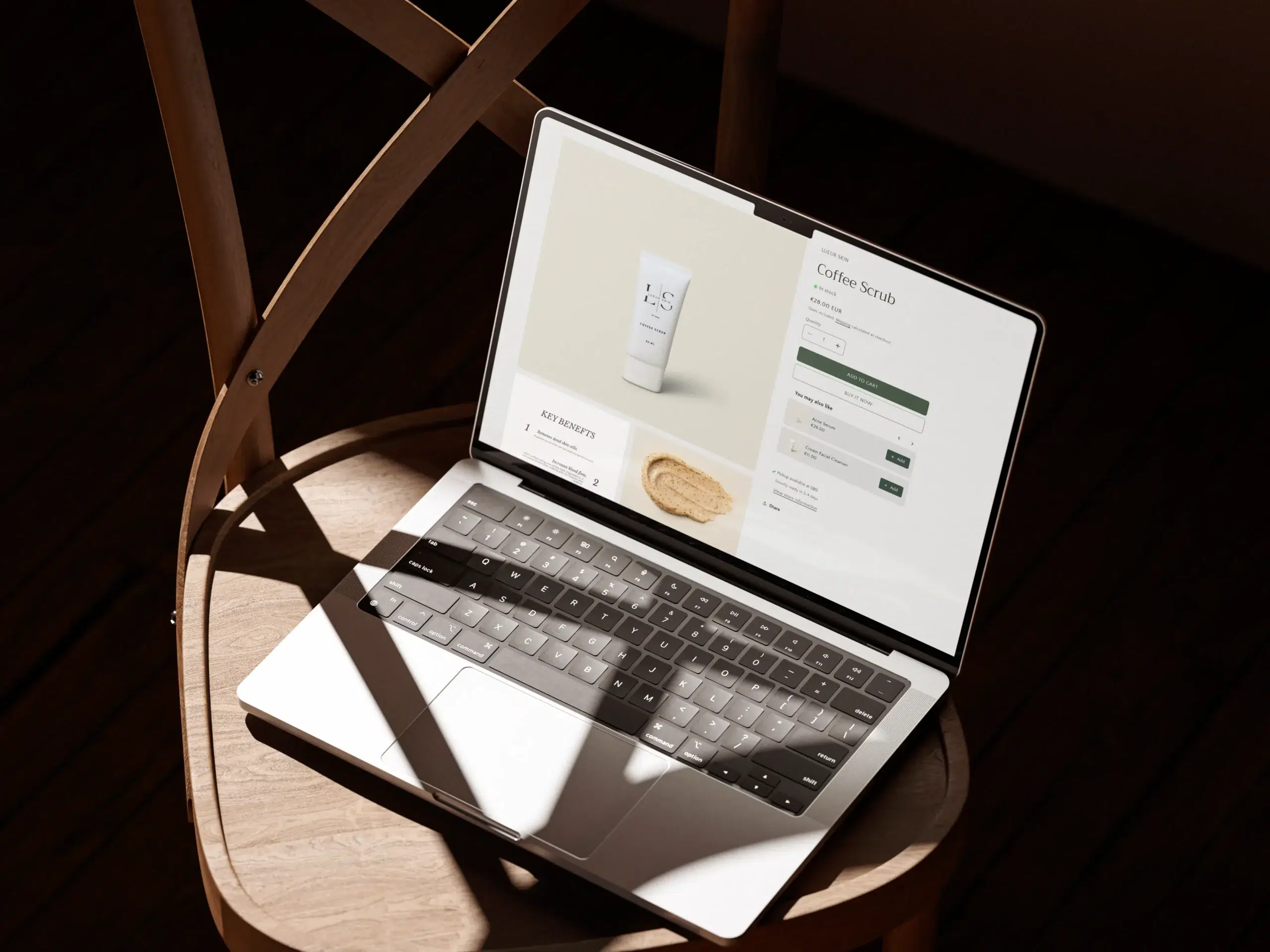 Lueur Skin custom Shopify website designed and developed by Dreivo